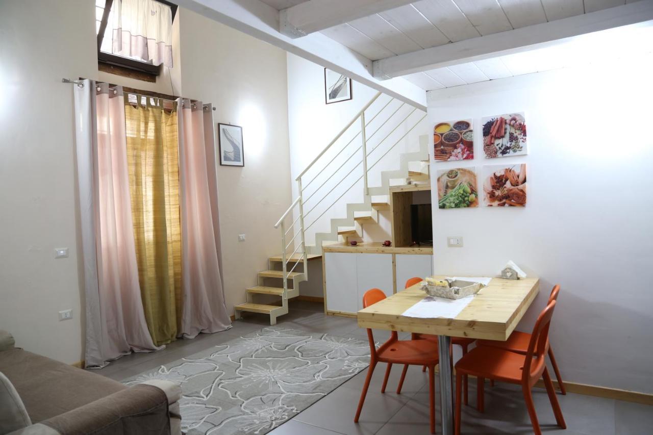 Appartamenti Laura Wi-Fi Curti Dış mekan fotoğraf